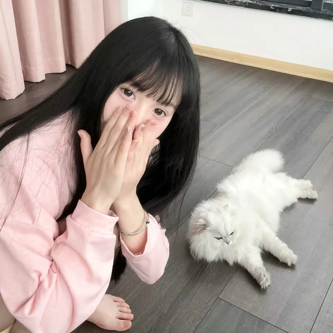 流云散尽不逢君